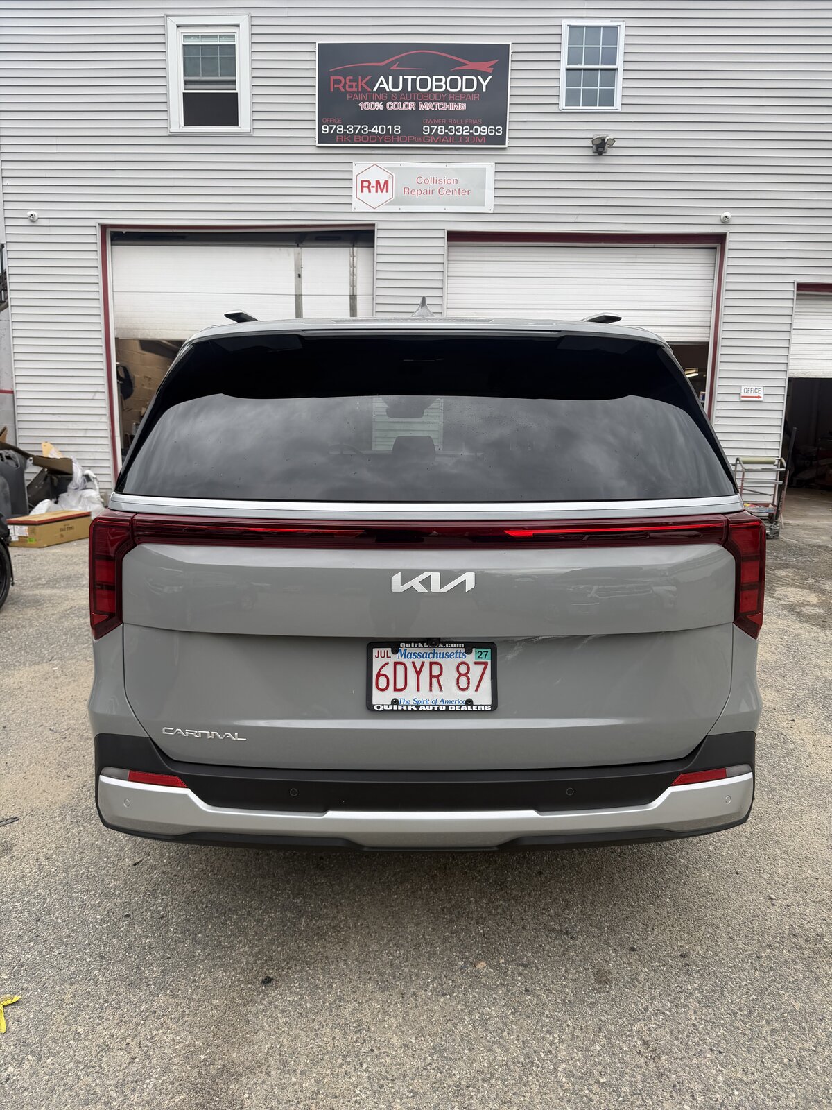 After photo of Kia Carnival rear-end collision repair and paint matching by R&K Auto Body in Haverhill MA